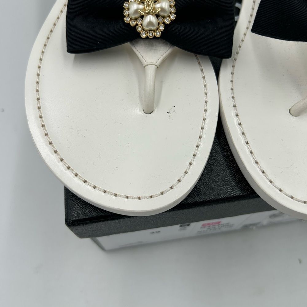 Women’s Chanel bow thong leather sandal size 39 made in Italy - Picture 11 of 11